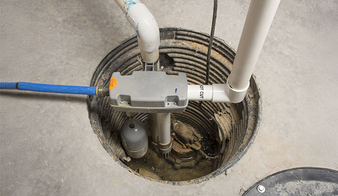 Crawl space water extraction and drainage